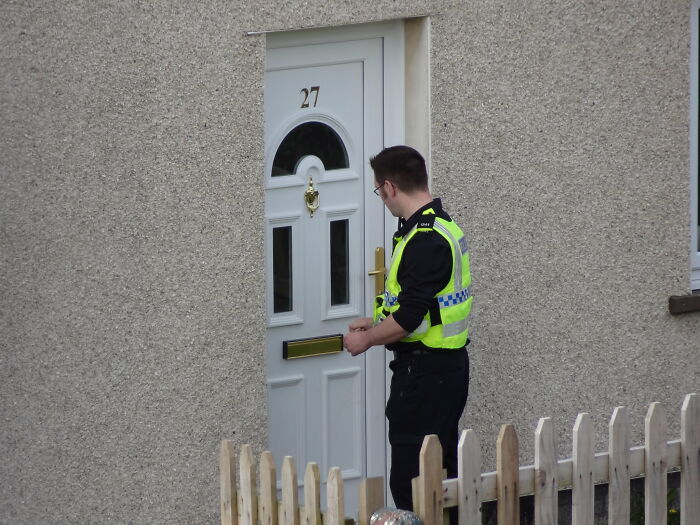 30 People Online Answer "What Are Some Of The 'Guy Code' And 'Girl Code' Unwritten Rules That You Always Follow?"