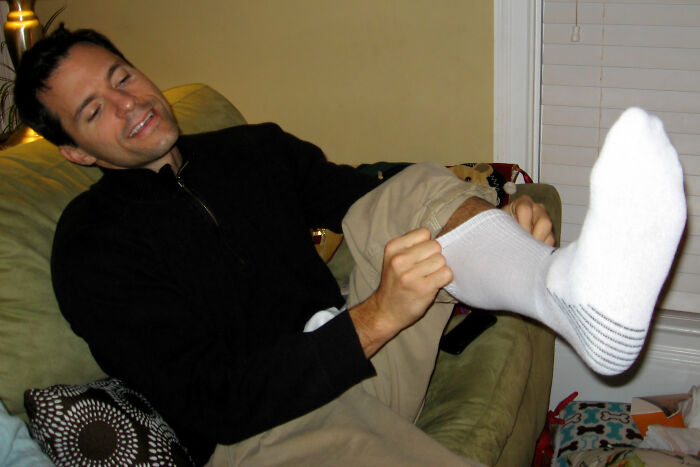 Someone In This Online Group Asked "What Last-Minute Gift For Christmas Is Always A Winner?", 30 Folks Delivered