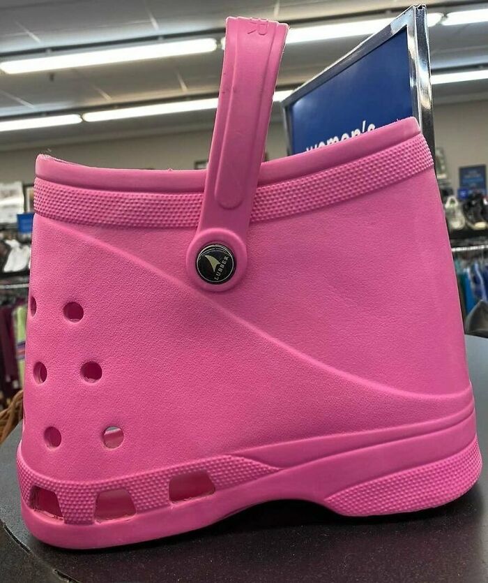 This Instagram Account Is Dedicated To The 'Luckiest' Thrift Store Finds (50 New Pics)