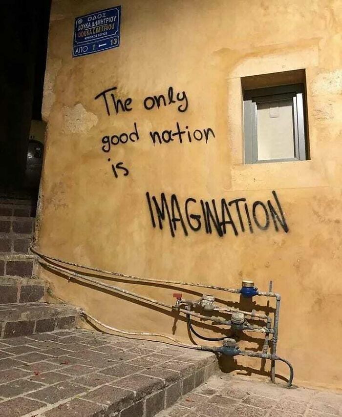 50 ‘Humans Of Capitalism’ Pics That Might Make You Laugh And Cry At The Same Time