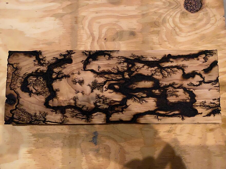 Capturing And Displaying The Beauty Of High Voltage Electricity Using A Homemade Lichenburg Machine.