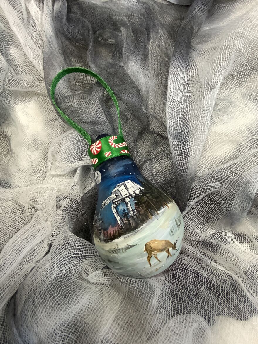 I Transform Burnt Out Light Bulbs Into Unique Christmas Ornaments.