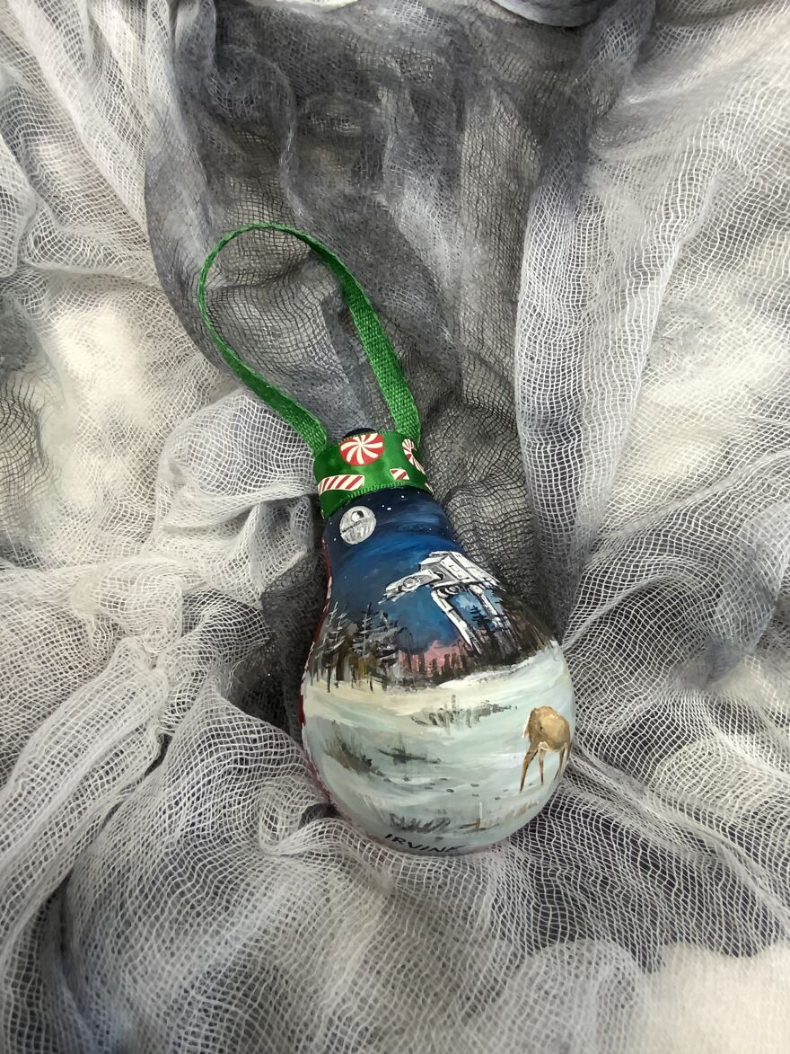 I Transform Burnt Out Light Bulbs Into Unique Christmas Ornaments.