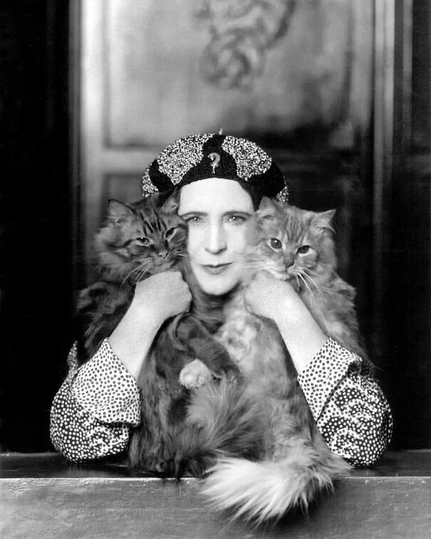 British Novelist Elinor Glyn