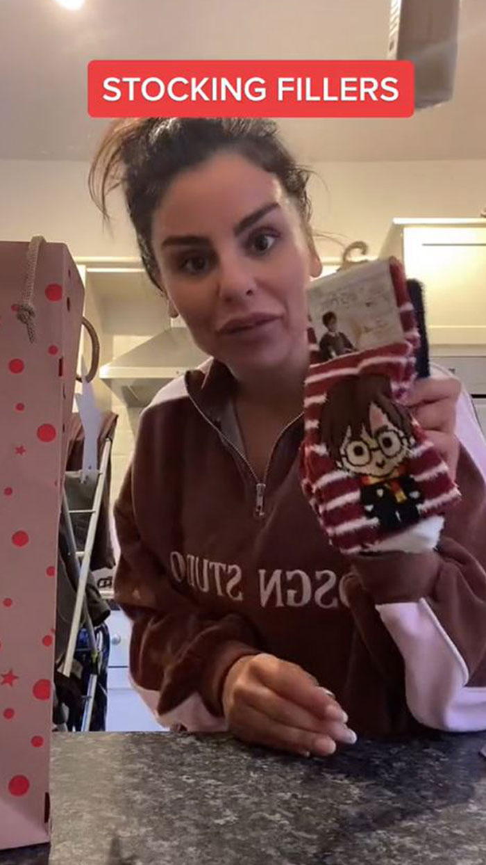 Mom Goes Viral By Buying Christmas Gifts From Santa In Pound Shop, And Taking Credit For Giving Big Gifts