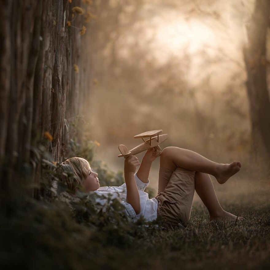 Photographer Transforms Pictures Of Children Into Amazing Fairy Tale Scenes