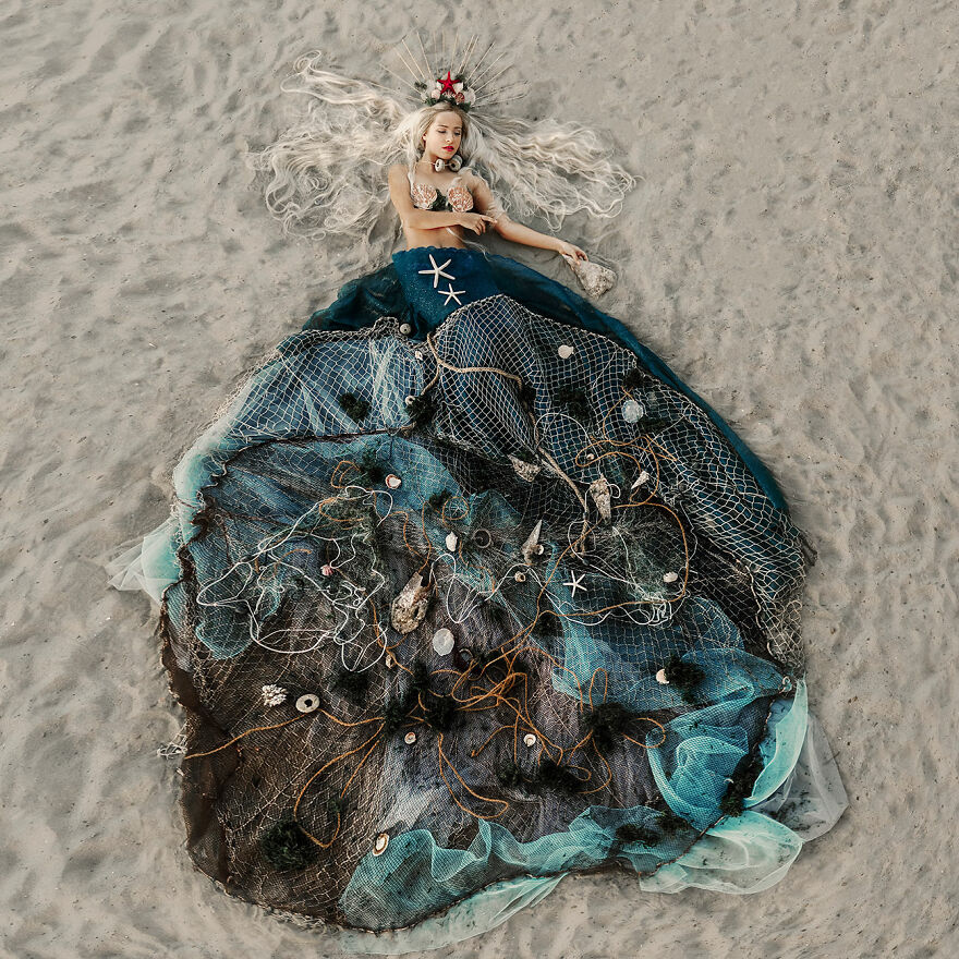 Photographer Captured 4 Seasons With Models And Tells A Story