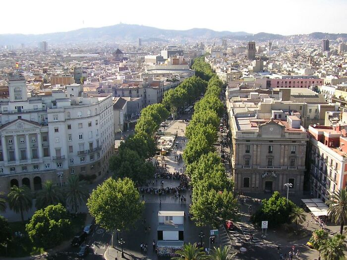 30 People Are Sharing The Worst Tourist Attractions In Europe That Are 100% Not Worth The Hype