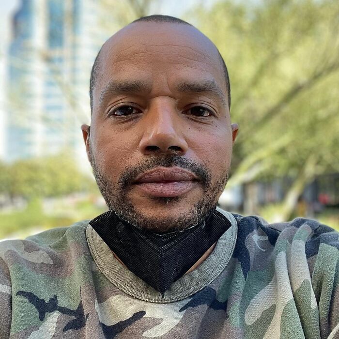 “I Landscaped Eminem's House”: Folks Online Disclose Their Experiences When Working For Famous People And Here Are 30 Of The Most Interesting Stories