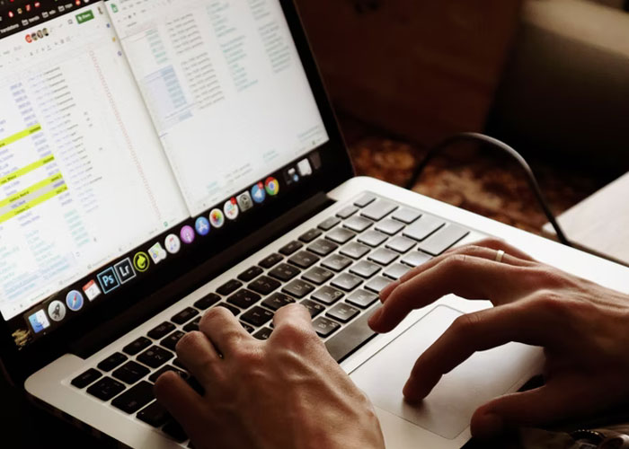 Micromanaging Boss Makes His Employees' Life Miserable, Gets What's Coming To Him Micromanaging Boss Makes His Employees' Life Miserable, Gets What's Coming To Him