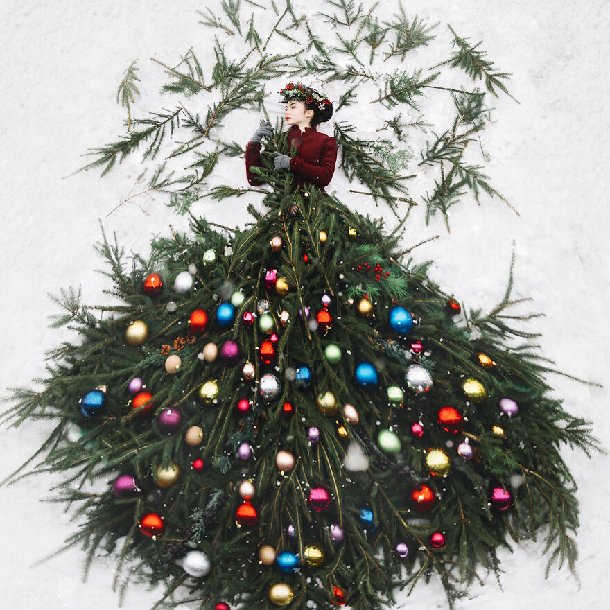 Photographer Captured 4 Seasons With Models And Tells A Story