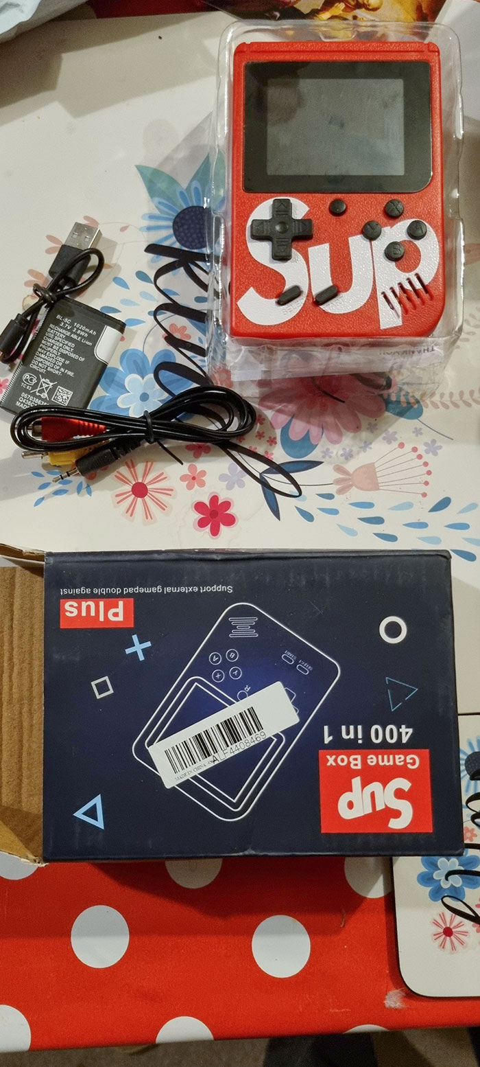 My Mum Ordered Me The Legend Of Zelda 30th Anniversary Game And Watch For Christmas But She Got This Instead