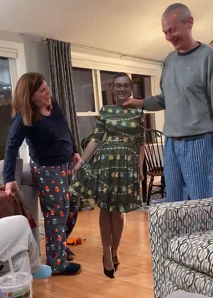 Mis padres han recibido esta noche mi recorte en cartón, para mi primera Navidad fuera de casa