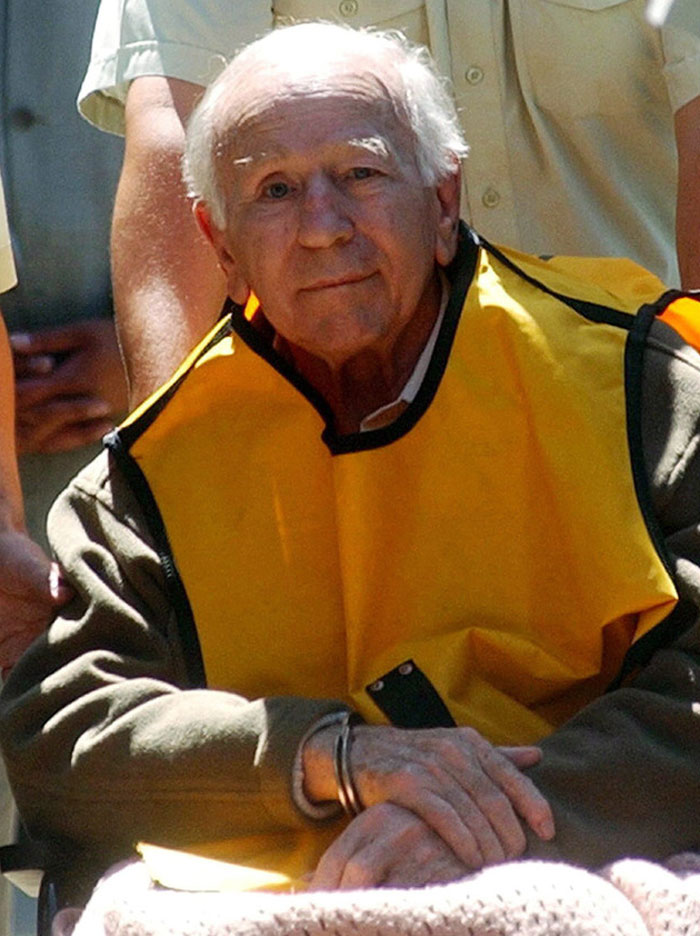 Here Are 35 Of The Most Ridiculous Facts In History, Shared In This Online Thread