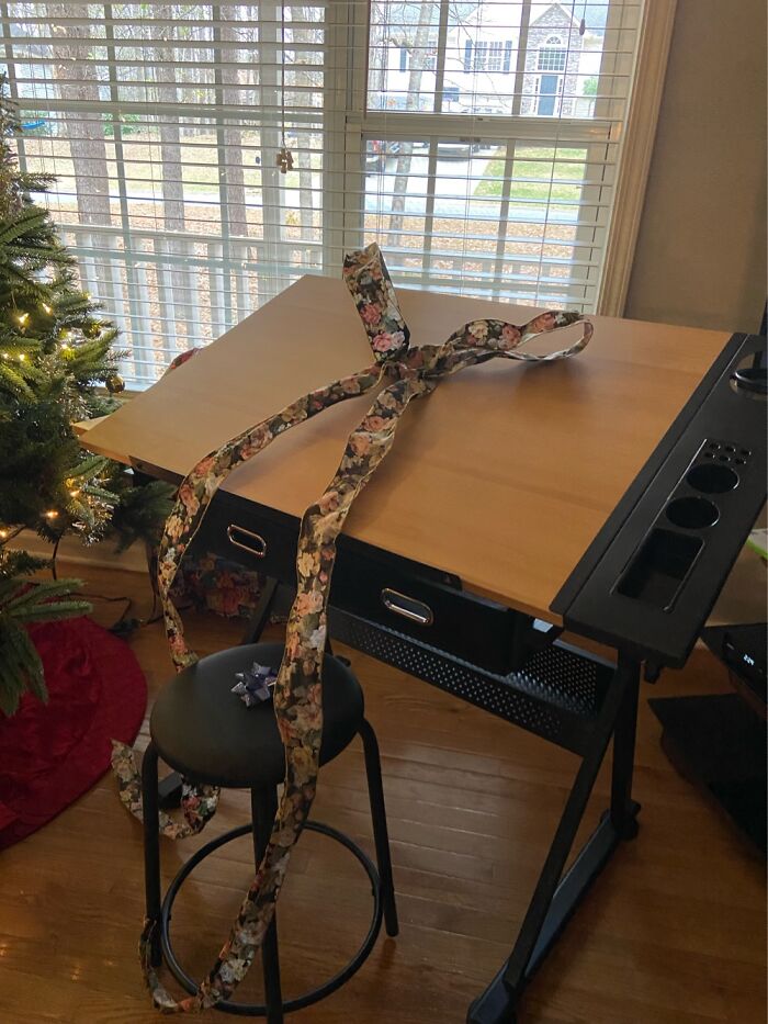 A Cool Art Desk For My Room