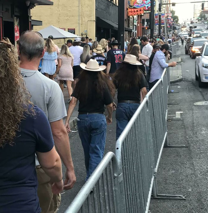 Saw A Glitch In Nashville’s Simulation Earlier This Evening