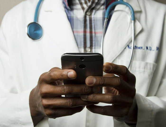 Women Are Sharing 30 Times Male ER Doctors Completely Dismissed Them