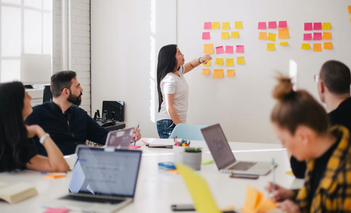 La gente revela cuándo se les cayó la venda de los ojos y se dieron cuenta de lo tóxicos que eran sus trabajos (20 historias)