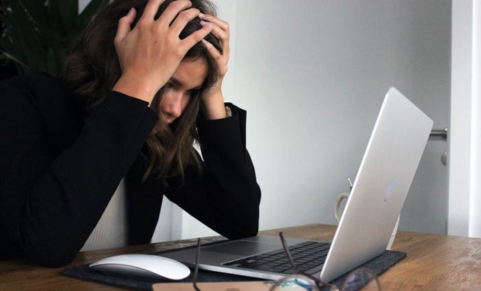 La gente revela cuándo se les cayó la venda de los ojos y se dieron cuenta de lo tóxicos que eran sus trabajos (20 historias)