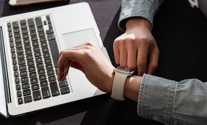 La gente revela cuándo se les cayó la venda de los ojos y se dieron cuenta de lo tóxicos que eran sus trabajos (20 historias)