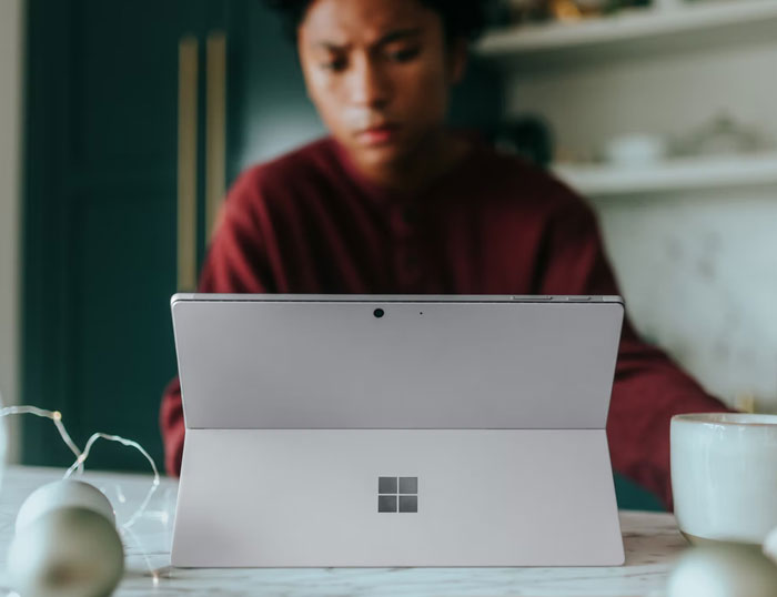 La gente revela cuándo se les cayó la venda de los ojos y se dieron cuenta de lo tóxicos que eran sus trabajos (20 historias)