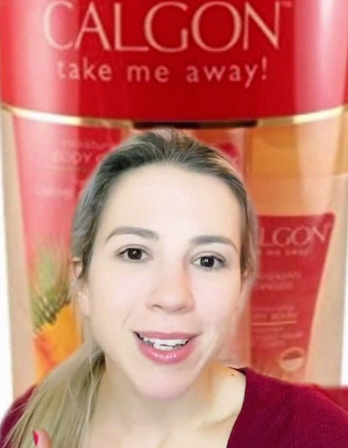 Daughter Of Narcissistic And Toxic Mother Shares What Christmas Gifts She's Returned Over The Years Daughter Of Narcissistic And Toxic Mother Shares What Christmas Gifts She's Returned Over The Years