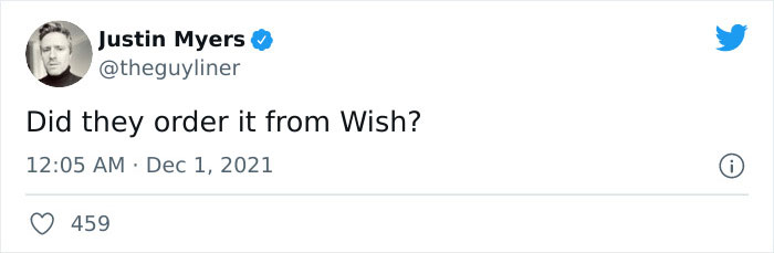 Brits Can&rsquo;t Contain Their Laughter After Norway Sent Them Their Special Christmas Tree (24 Reactions)