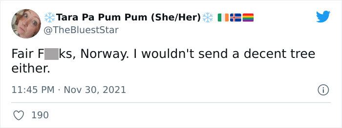 Brits Can&rsquo;t Contain Their Laughter After Norway Sent Them Their Special Christmas Tree (24 Reactions)