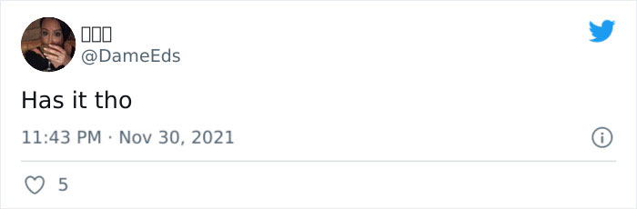 Brits Can&rsquo;t Contain Their Laughter After Norway Sent Them Their Special Christmas Tree (24 Reactions)