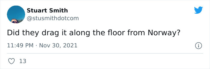 Brits Can&rsquo;t Contain Their Laughter After Norway Sent Them Their Special Christmas Tree (24 Reactions)