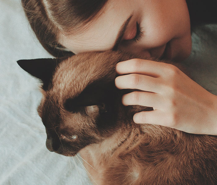 25 Mascotas que hacen cosas extrañas y divertidas, pero sus dueños dicen que nadie les cree