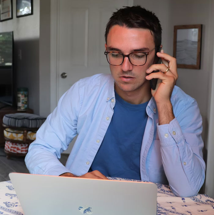 Person Shares What Employees Need To Stop Discussing With Their Bosses Once And For All