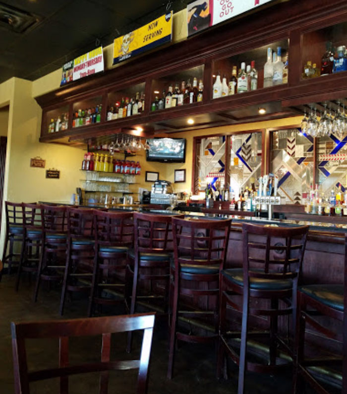 Restaurant Owner Shut Down Homophobic Karen With A Sharp Reply As She Insulted Their Waiter Who Belonged To The LGBTQ+ Community