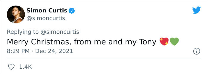 Guy Tweets Adorable Story Of How He Ended Up Adopting A Tiny Tree Frog He Discovered In His Lettuce Box