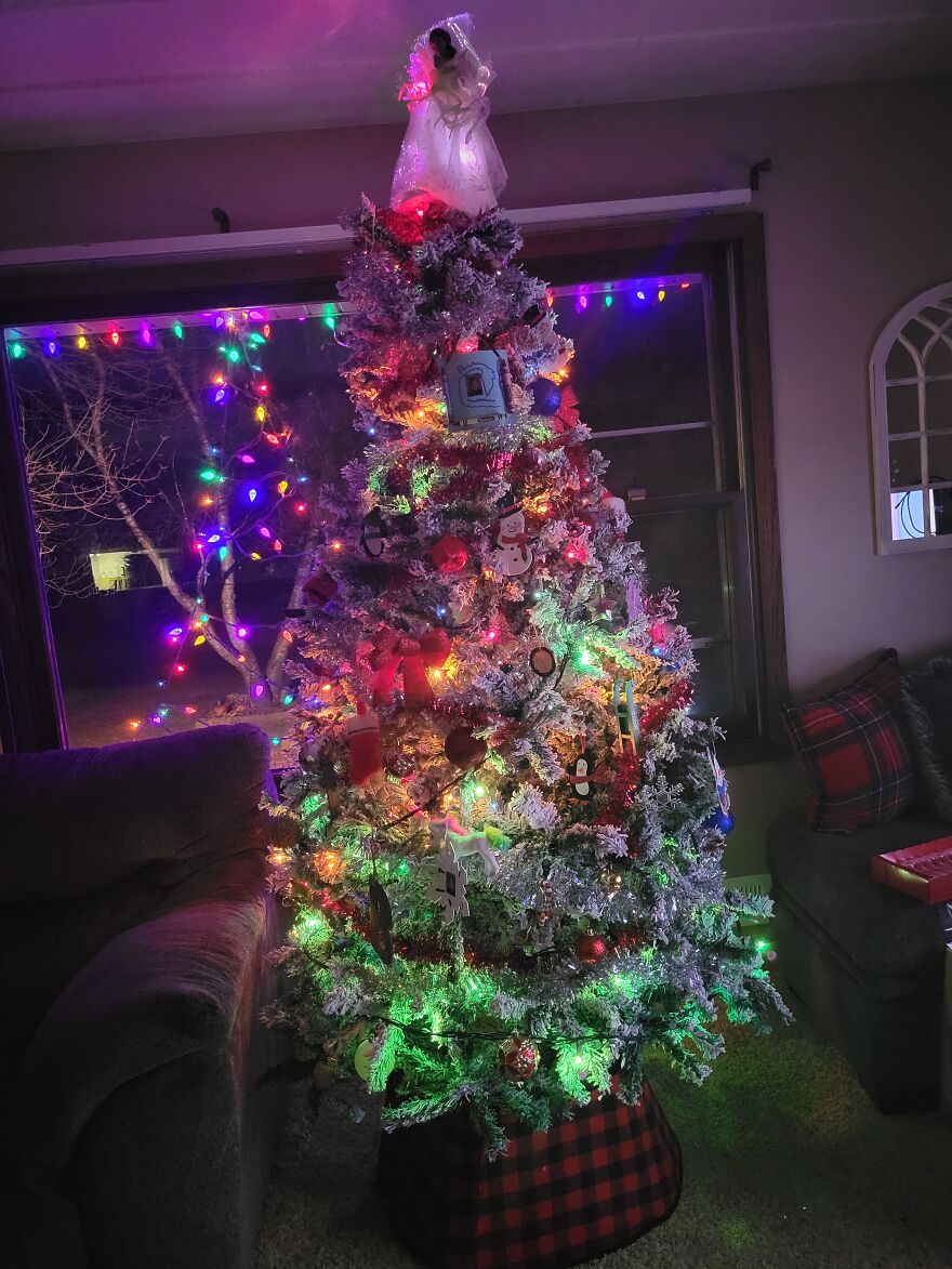 My 4 Boys Decorated! They Love How The Angel Is Brown Like Them!