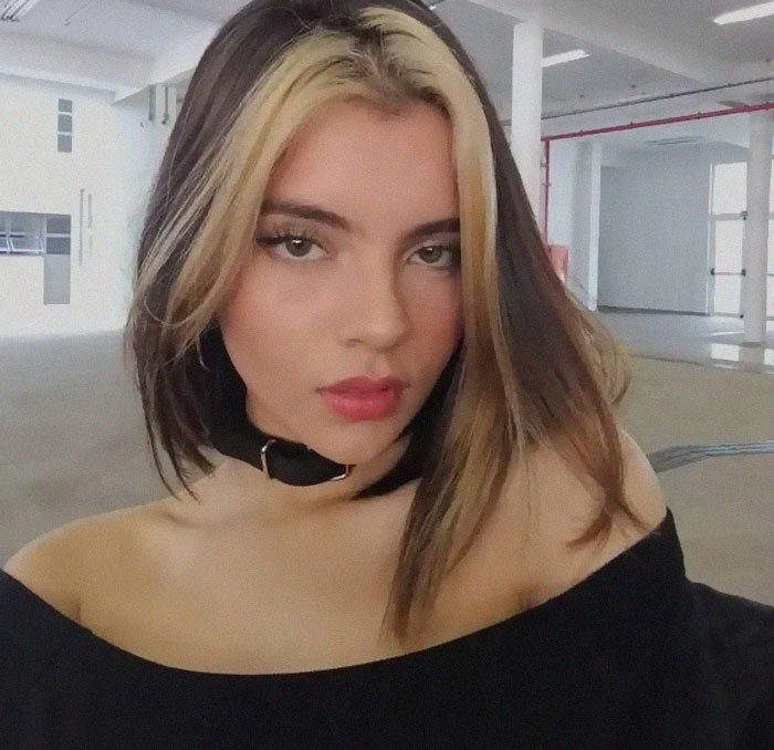 Student Gets In Trouble For Her Natural Hair Color Defying Schools Dress Code, Maliciously Complies By Dyeing It