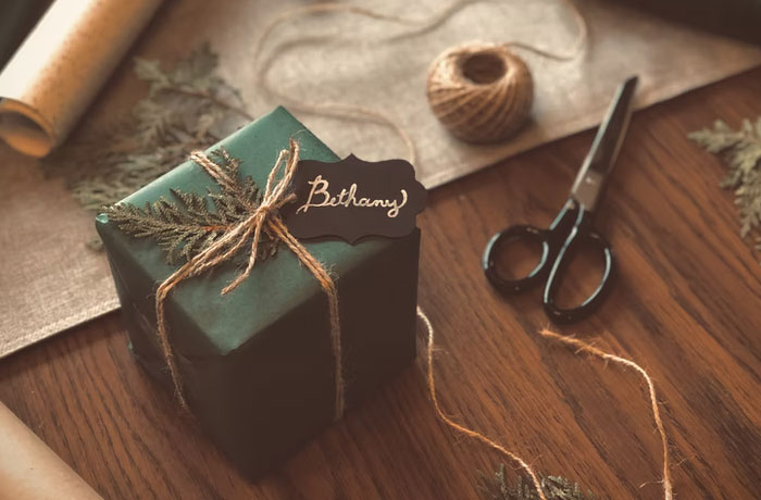 30 People Are Sharing Weird And Wholesome Traditions That Make Their Christmas Special