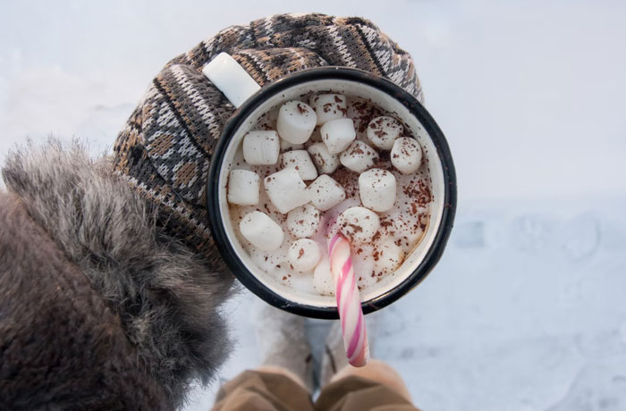30 People Are Sharing Weird And Wholesome Traditions That Make Their Christmas Special