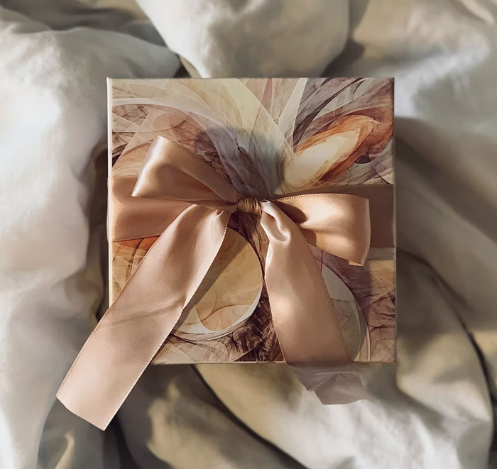 30 People Are Sharing Weird And Wholesome Traditions That Make Their Christmas Special