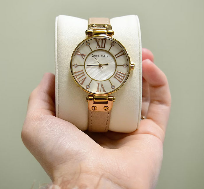 30 People Are Sharing Weird And Wholesome Traditions That Make Their Christmas Special