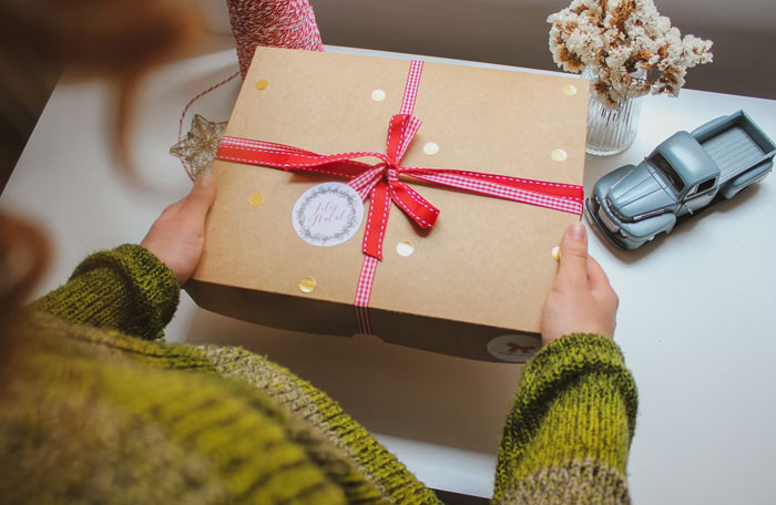 Husband Lashed Out At His Wife In Front Of His Family For Buying The Cheapest Thing On His Wishlist, Said She Ruined Christmas