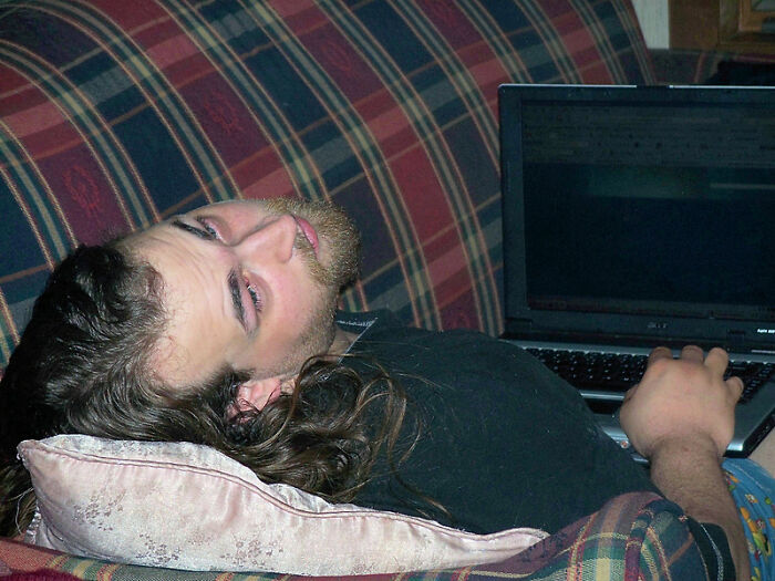 After His Pregnant Wife Ruined 5 Job Interviews For Him, Husband Puts His Foot Down And Says She&rsquo;ll Have To Get Back To Work After Giving Birth