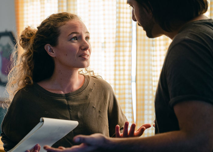 Esta mujer confront&oacute; a su esposo tras encontrar la lista de regalos de Navidad y descubrir que el suyo era el m&aacute;s barato de todos