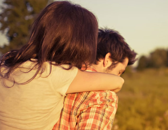 30 Women Share Non-Sexual But Intimate Things They Do With Their Partners