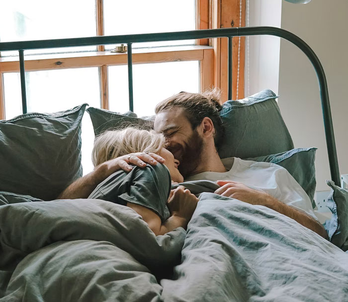 30 Women Share Non-Sexual But Intimate Things They Do With Their Partners