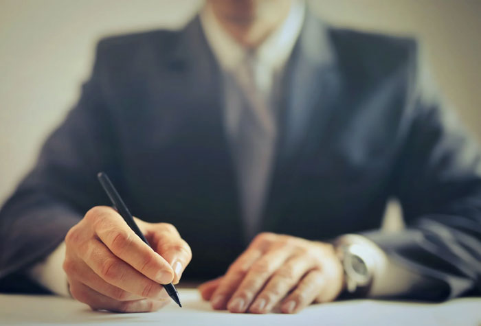 30 People Reveal How They Turned The Tables And Got Their Bosses Fired