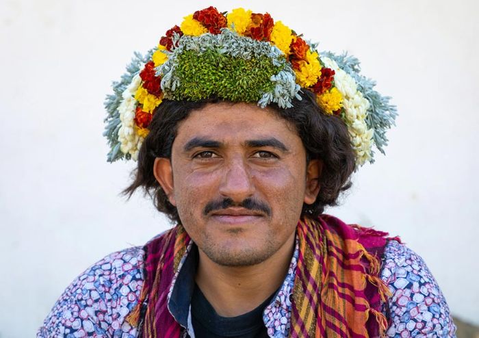 On My Trip To Saudi Arabia, I Met Male Members Of The Qahtan Tribe - Flower Men On My Trip To Saudi Arabia, I Met Male Members Of The Qahtan Tribe - Flower Men