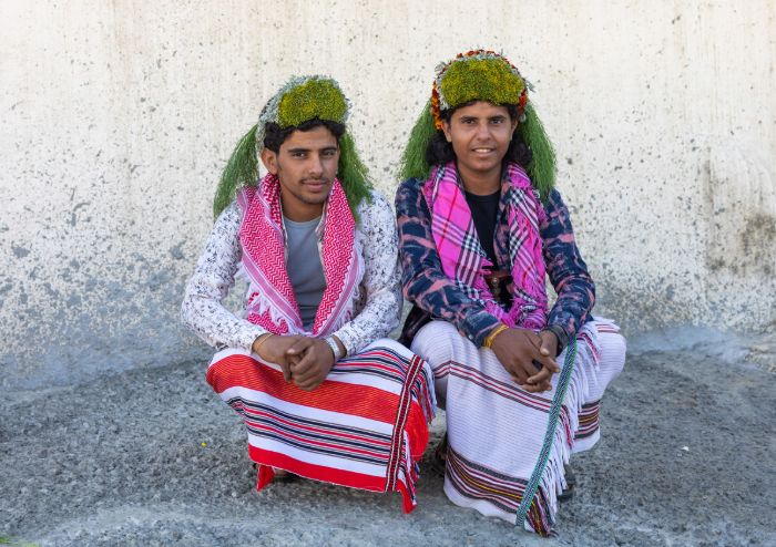 On My Trip To Saudi Arabia, I Met Male Members Of The Qahtan Tribe - Flower Men On My Trip To Saudi Arabia, I Met Male Members Of The Qahtan Tribe - Flower Men