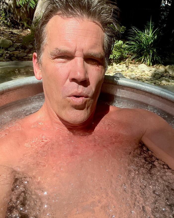 “Call Me Crazy, But Ryan Reynolds”: Users Online Name 30 Actors Who Managed To Revive Their Career With A Single Role