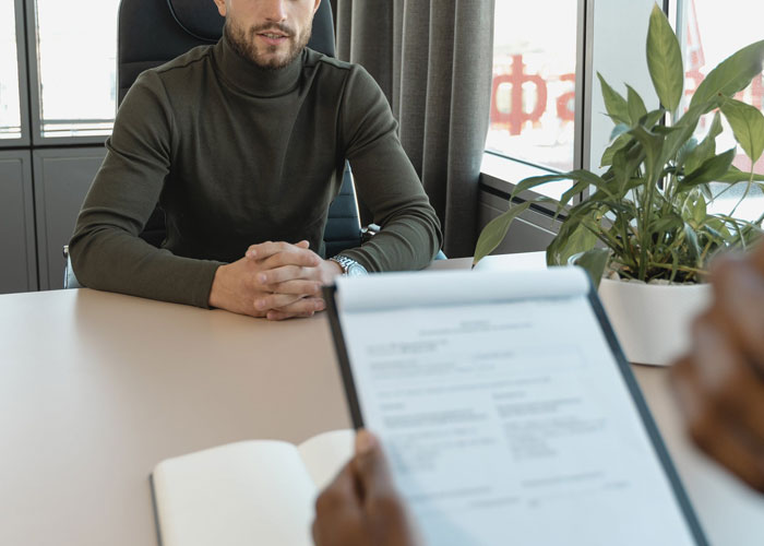 Job Interviewers Reveal The Worst "This Person Isn't Getting The Job" Moments, Show What Not To Do (30 Posts)